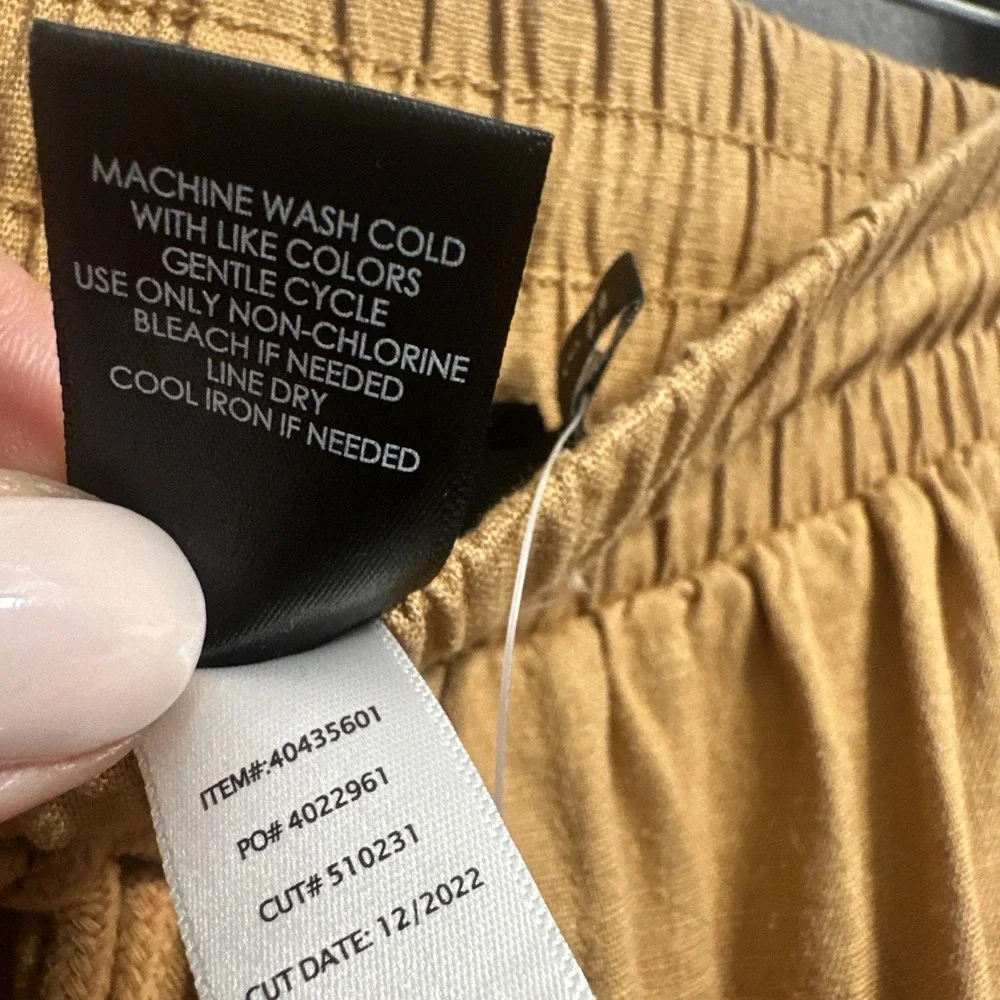 NWT Torrid Pull On Stretch Linen Shorts Mid Rise Drawstring Size 3X Biscuit 4" - Picture 5 of 9